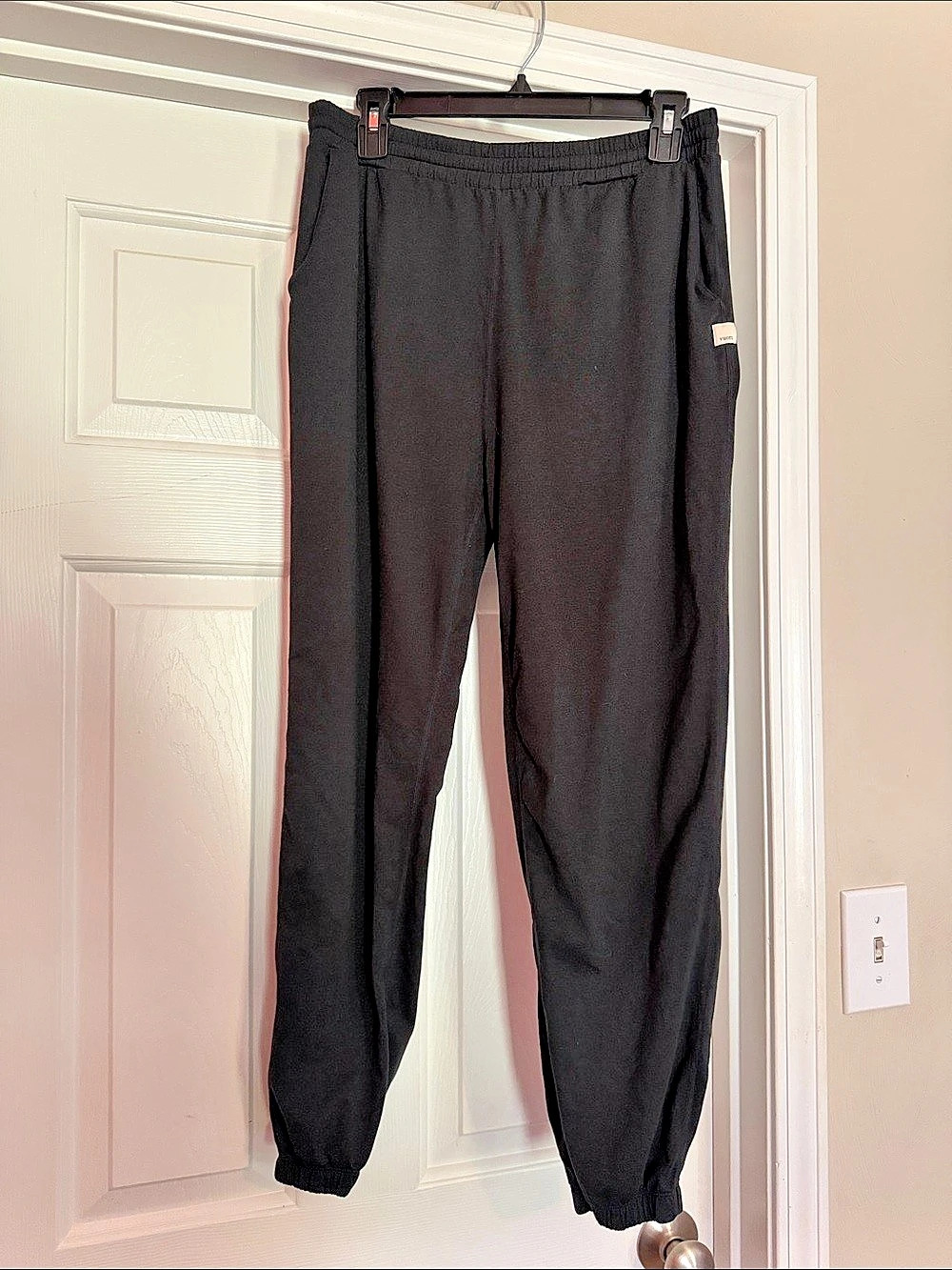 vuori Sunday Performance Jogger Black Joggers Size Medium Like New
